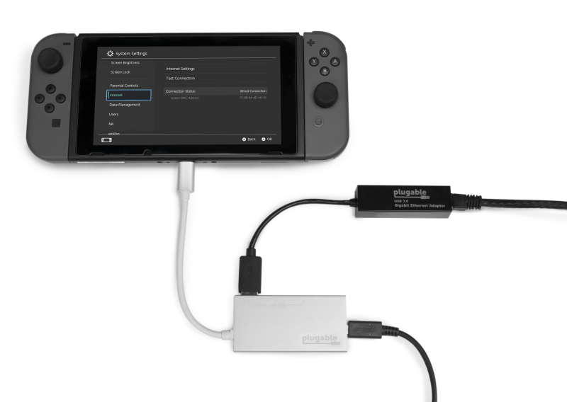 Nintendo Switch in Handheld Mode connected to a USBC-HUB3P and a USBC-E1000