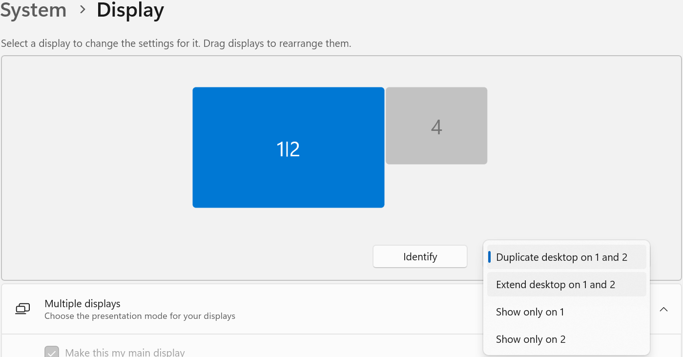 windows 11 settings displays mirrored by default