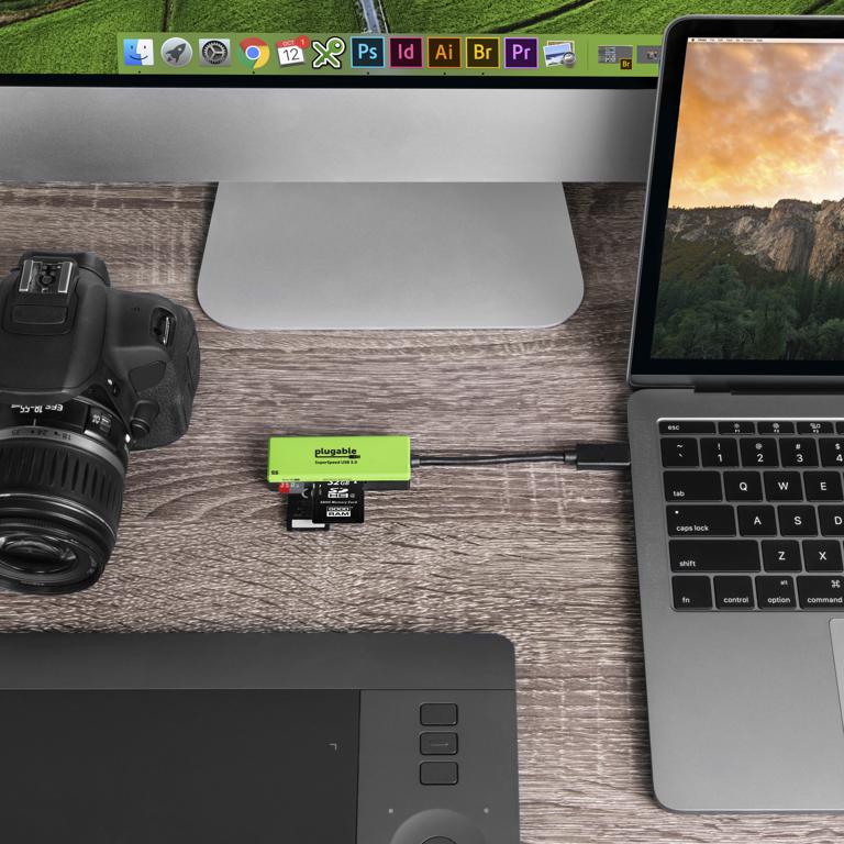 Image of the Plugable Flash Memory Card Reader in use, connected to a MacBook
