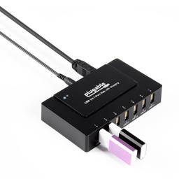 Thumbnail of Image of the Plugable USB charging hub in use